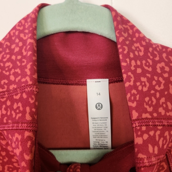Lululemon Define Cropped Jacket *Nulu Leopard Daisy Desert Red Magenta Size 14 - Picture 8 of 9